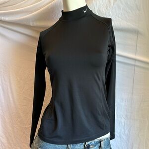 Ladies, Nike golf fit dry, size small. Make a bundle and save!